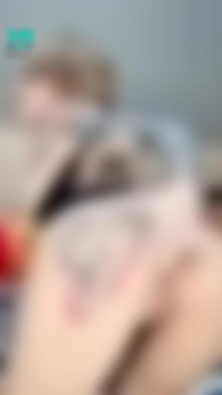 aulpop : Good girl naughty finger