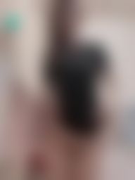 p*****v : 慢慢的把衣服從下往上脫 邊誘惑寶貝❤️