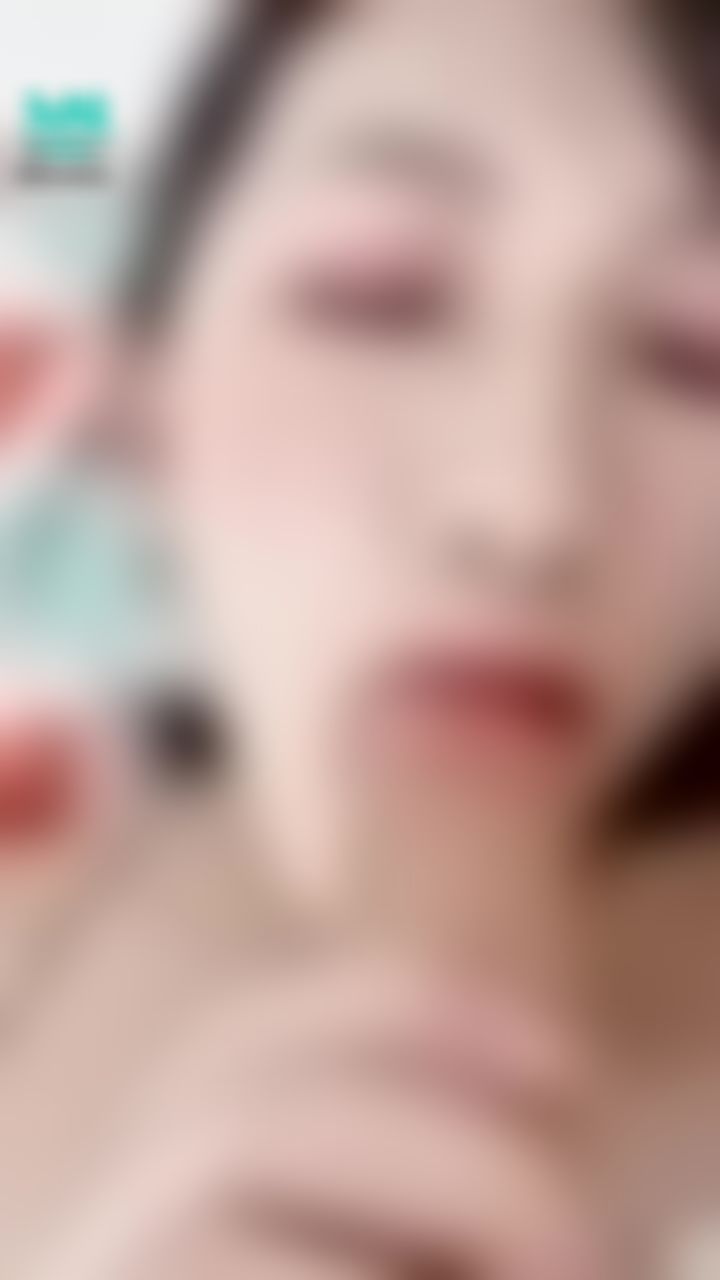 ling_yue : 寶貝今天好貼心特地送到我的嘴巴👄
哥哥今天吃太深了啦❤️❤️
等到喉嚨了
#口交
#口爆
#深喉嚨