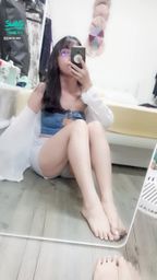 janicee : 長腿坐姿♥️
讓人想解開的皮帶設計💖
丹寧馬甲⭐
私訊我「解開」,可以獲得解開胸口釦子的福利影片😈
sexy denim💙
#長髮 #黑髮 #sexy #短褲 #氣質 #襯衫 #馬甲 #鎖骨 #深V #低胸 #赤腳 #美腿 #性感 #腳趾 #指甲油 #裸足 #黑框 #粗框 #眼鏡 #挖空