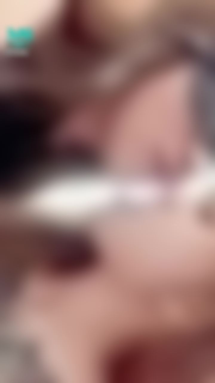 aulpop : kissing girl