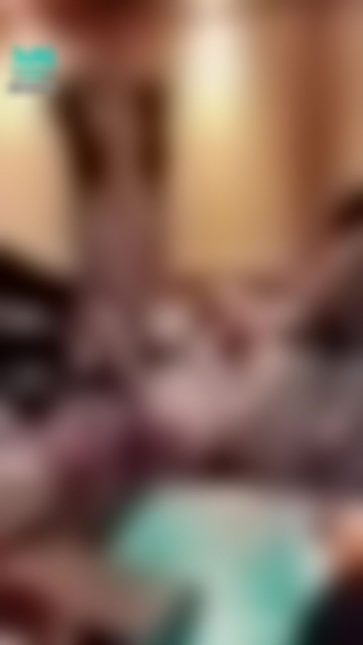 ladyyuan : 與彤恩4p在KTV裡面大戰粉絲🔥

兩個色色女雙腳抬高，
粉粉把我的鮑魚打開⋯超色
彤恩粉粉ㄧ直摳摳她的穴⋯
2個美胞真香✨