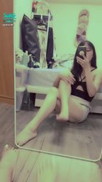 janicee : 兩側翹腳都讓你看🌹
性感M字腿,開腿💖
今天穿這樣出門💗
胸口直接不客氣地挖洞😈
小活動開跑,用一個棒棒口紅,換迷你裙裙底曝光的誘惑前鏡頭影片,加上一個哥哥沒拿過的福利影片💓
black and sexy💙
#長髮 #黑髮 #sexy #短褲 #氣質 #赤腳 #美腿 #性感 #裸足 #側乳 #背心 #南半球 #胸部 #鎖骨 #M字腿 #腳底