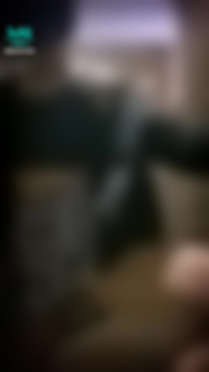 joycerose : 果然按耐不住了吧🔞🔞轉站來到廁所
當然要先幫我這學姐服務一下的吧😈跨上修長的美腿從我的大腿舔起至會陰吧