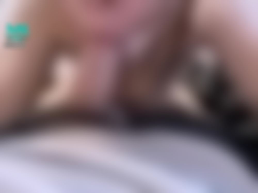  : 看踢踢吃的津津有味的😳😳👅夢想把每個哥哥都吸乾😈😈

#口交 #吃屌 #誘惑 #挑逗