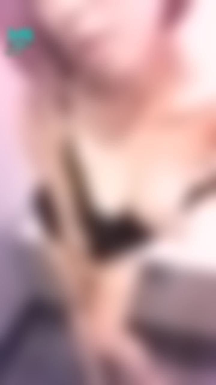 llullu : ❤️活動❤️
只要私訊贈送30顆紫黑鑽 就能領「露臉 三點全露～淫蕩自慰噴水片🐳」

趕快來解鎖噴水的色露露😳😳😳

#小隻馬 #活動 #露露