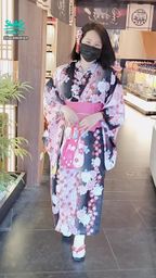loveevelyn : 伊伊這樣有沒有好像日本妹?
#家人同遊