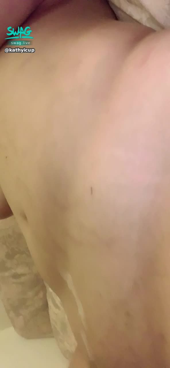  : I was shot with thick semen again... I can't stand up after being fucked 🙈 I really want a second dick 👅💦🍆🔞

#體外射精 #露臉 #爆乳 #巨乳 #露點 #肉感 #大腿 #一線鮑 #淫女 #痴女