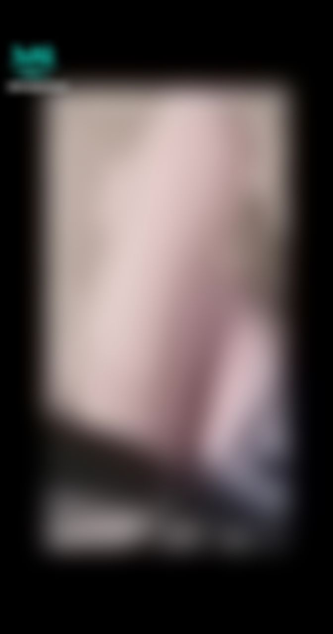 s***********m : 在辦公室上班時拉開鈕扣展現性感蕾絲內褲👙
🔥🔥🔥