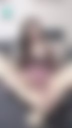 miyukibaby : 色色吐舌誘惑足交😘🦶🏻❤️這樣踩踩最喜歡了嗎?