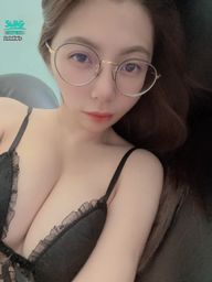 stellajs : 週五晚上八點直播🥰🥰你們都會來嘛🥺🥺
#葡萄 #日常 #奶 #大奶 #直播