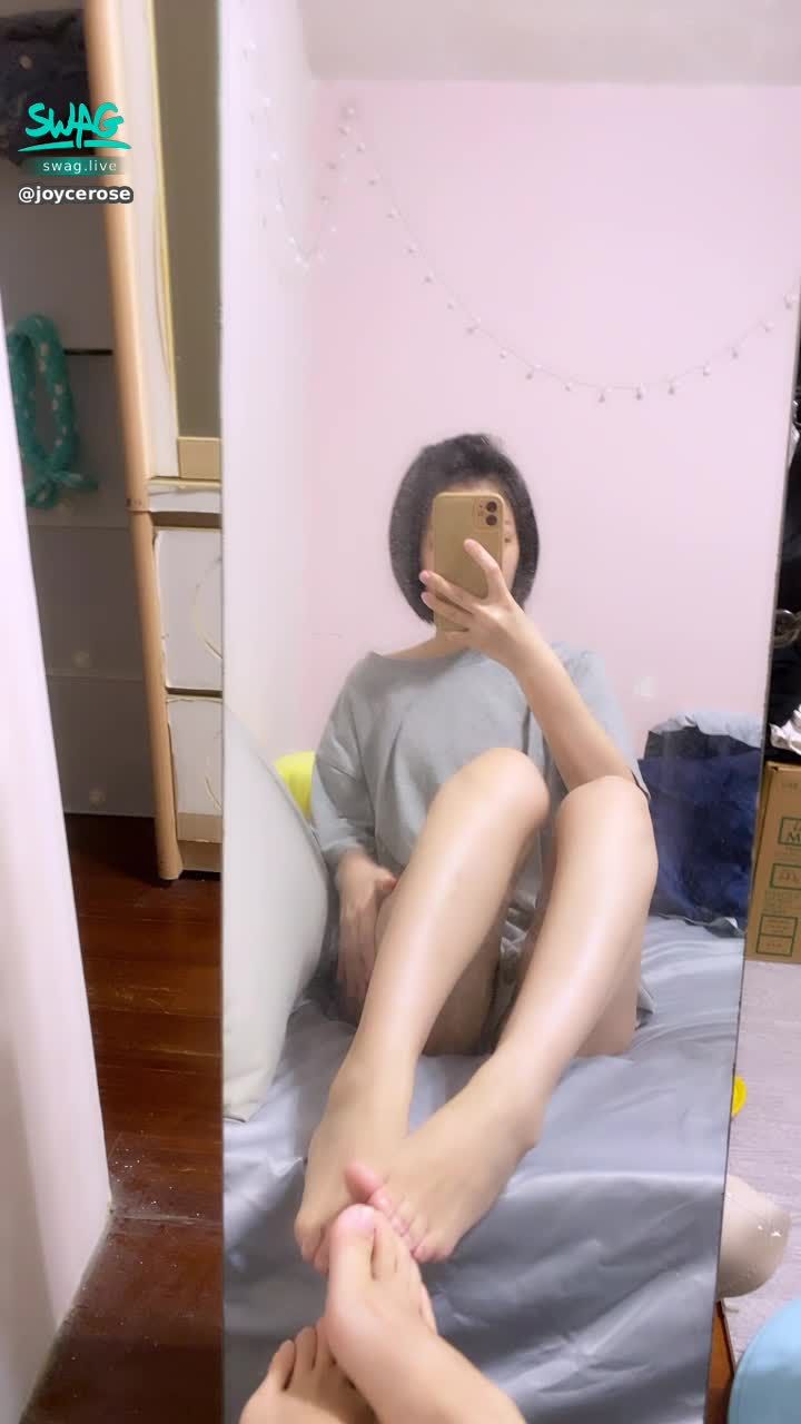 joycerose : 🔞居家女友🔞這樣性感誘惑陪你在家一整天可以嗎？