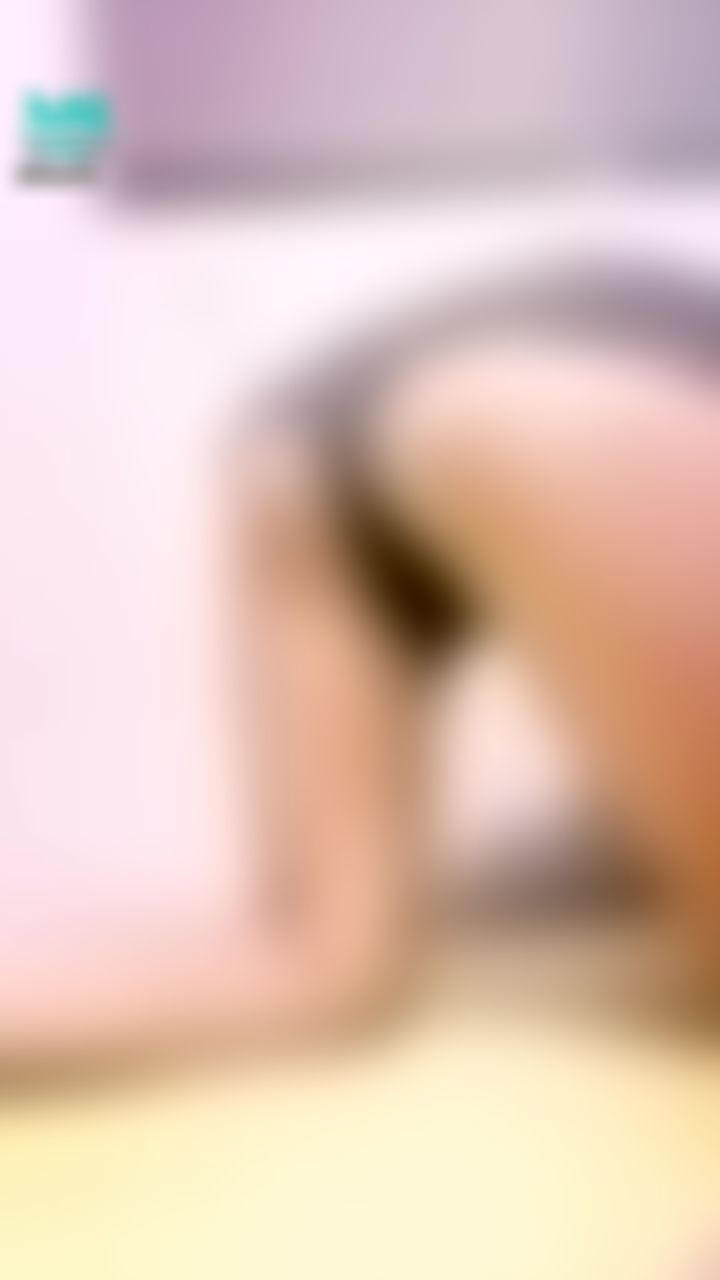 tizzybb : 屁股蛋蛋露出🍑有認真看嗎😳😳考考哥哥內褲是什麼顏色的😈😈

#挑逗 #誘惑 #性感 #屁股 #美尻 #臀控