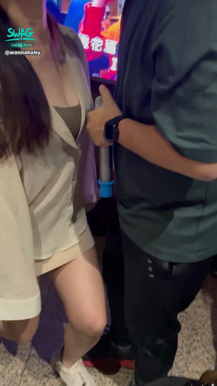  : fan club 🔥 super close contact 🙈🙈🙈🙈