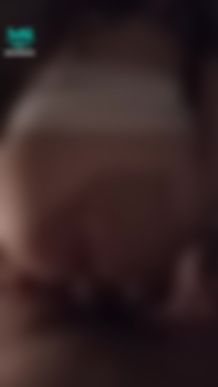cartiernn : 💎夜深人靜💎（必解）哥哥說這樣很容易會忍不住射出來⋯好清晰的視角～由高處上下著抽插到最深處 濕💦
#抽插 #無套 #長髮 #呻吟 性感 #高潮感