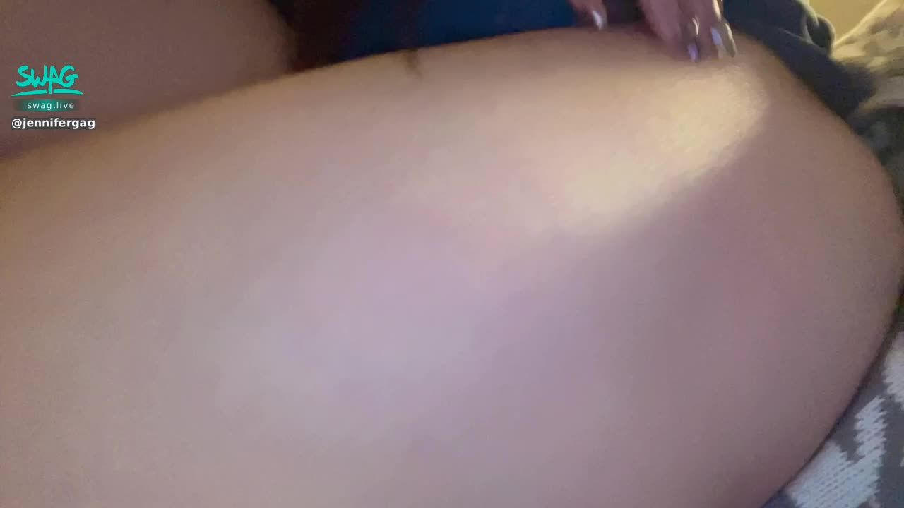 j**********a : 從大腿根部慢慢看進來，棒棒也要跟著進來囉😜