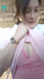 loveevelyn : 健身房的女生是不是都該學一下伊伊這樣擦汗?😈