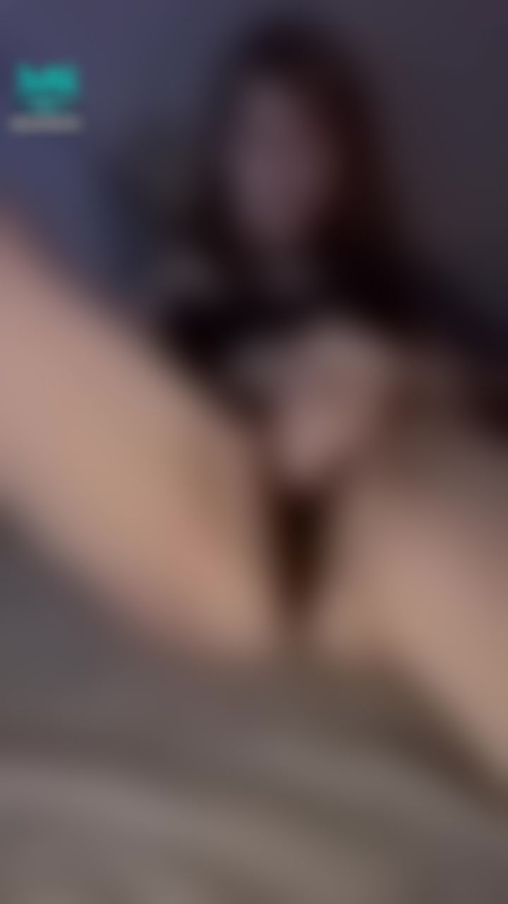 cartiernn : 💎極致撫媚誘惑💎一邊撫摸揉著胸部～一邊慰慰想要進來嗎～
#露臉 #性感 #實拍 #慰慰 #胸部