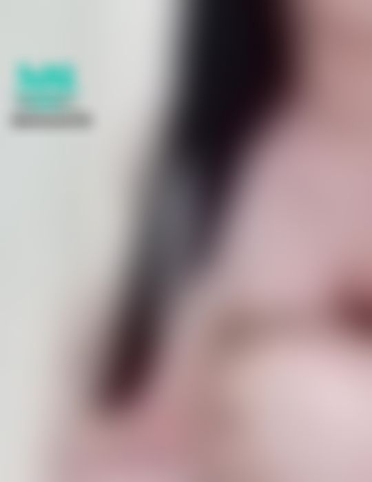 c********b : 聽說這是最天然的護髮液..你們猜我塗了什麼壞壞的東西在頭髮上🙈