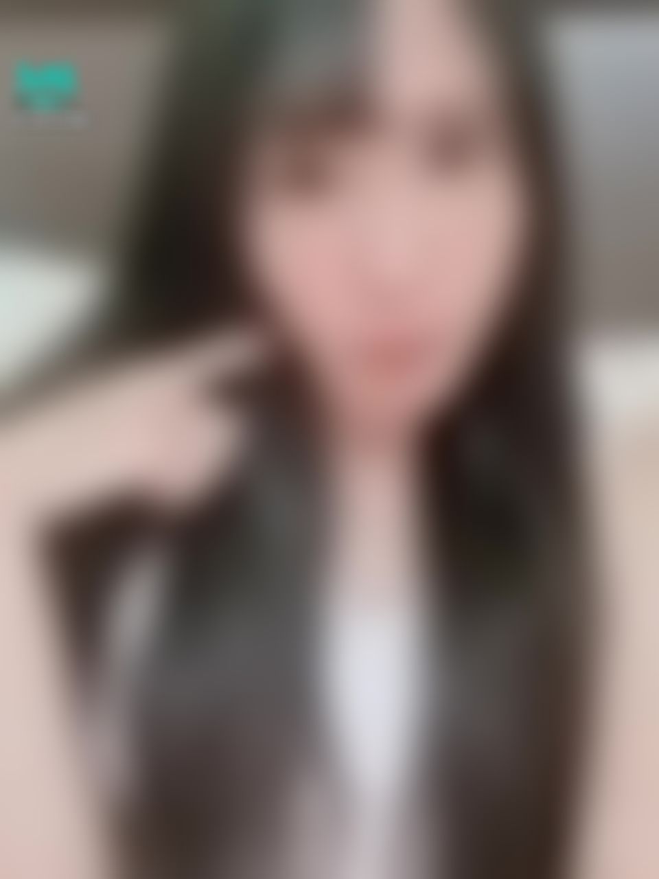c********b : 喜歡我的新造型嗎🥰