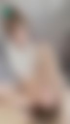 cartiernn : 🔥是不是這種的姿勢還露出粉粉的穴穴~玩弄著肉棒就想進來呀💦
#露臉 #實拍 #肉棒 #穴穴 #性感