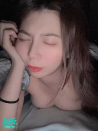 stellajs : 明天晚上跨12點 一起陪葡萄過情人節嗎🥺🥺
#葡萄 #日常 #奶