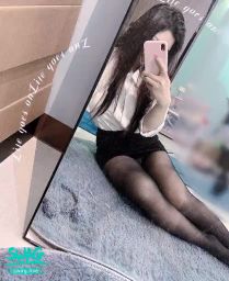 : What would you think of me if I were your colleague at work? Wondering how horny the boobs under the shirt are? 😍 Be sure to unlock private posts ❤️❤️