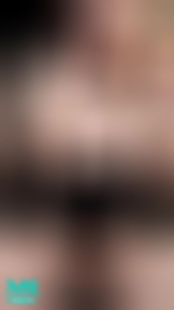wannababy : 三點全露 受不了啦～母狗連吃肉棒都這麼騷🔥