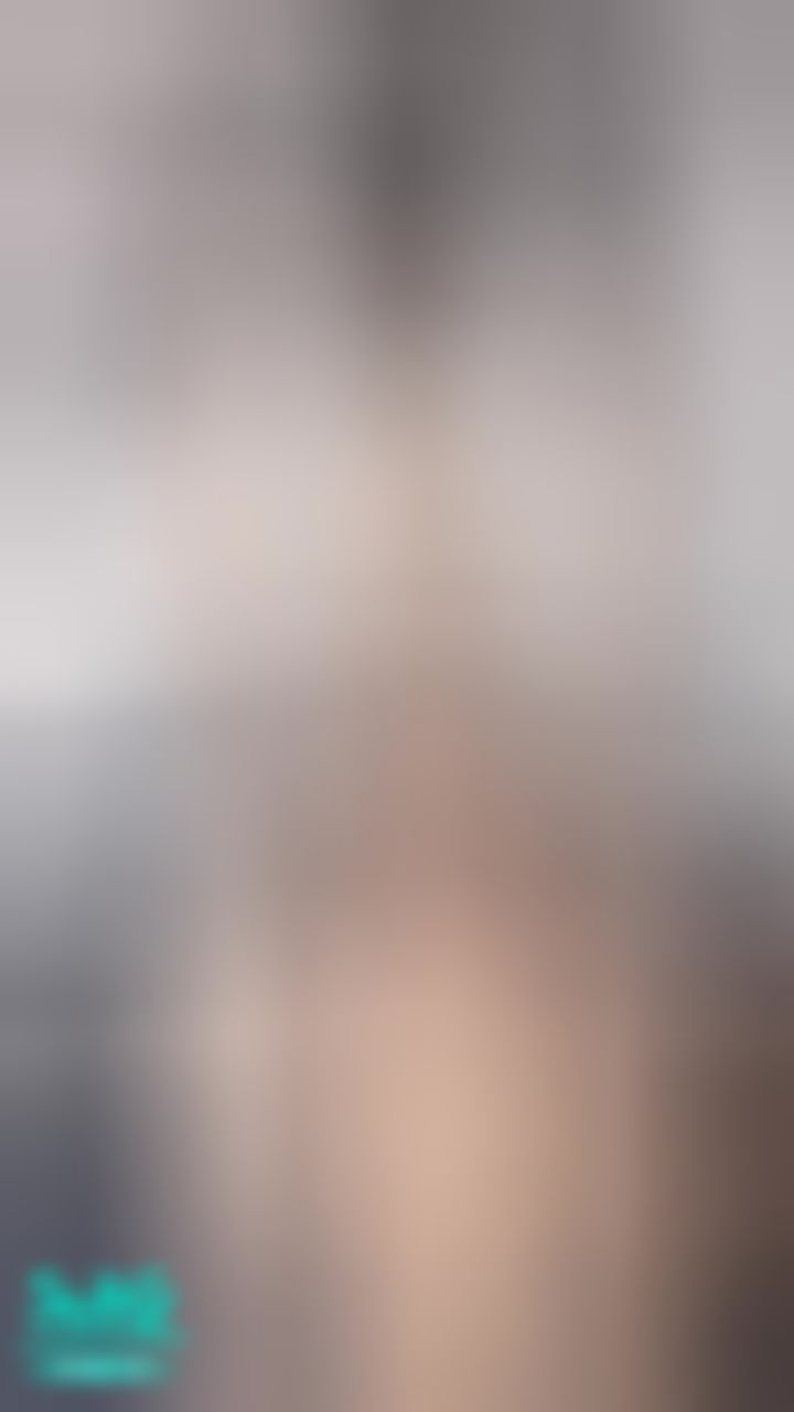 miyukibaby : 抬腿誘惑直接脫牛仔短褲讓哥哥意淫我😈❤️