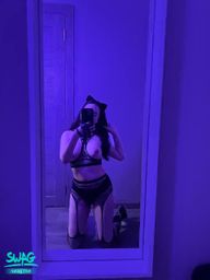: do you like me kneeling 😜