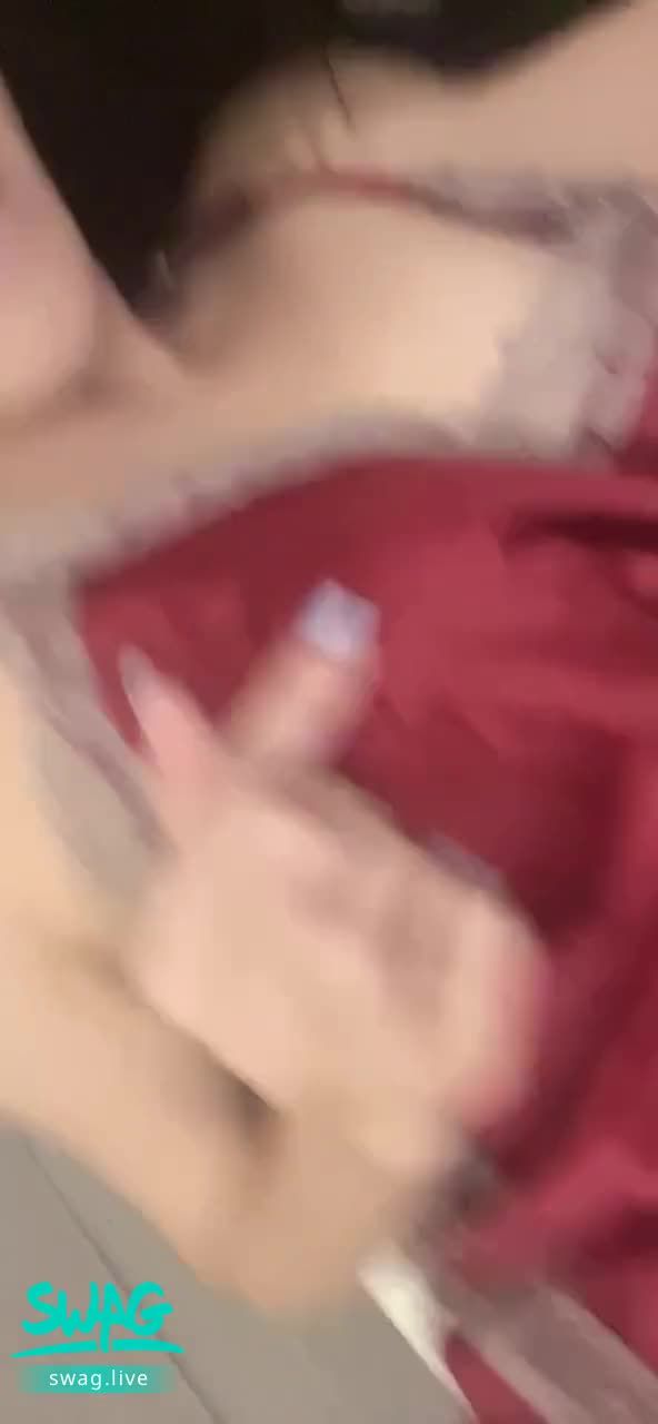 bonbonbabe : Hungry and thirst playing with tits 🔥
Lustful, is there any brother who wants to help the bouncing nipple? I really want it 💦
