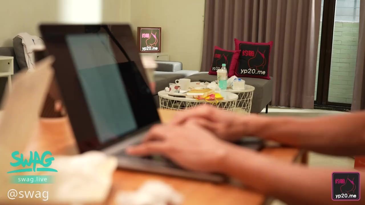  : [SWYP-0004] A Busty Thong Housekeeper Wanuo @wanobaby Came To Her Door To Clean Her Body With Her Mouth! | SWAG Original Video