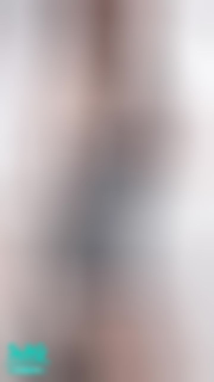 miyukibaby : 穿著窄裙洋裝扭動身體～～喜歡看我跳騷舞的模樣嗎？💦😍😳❤️