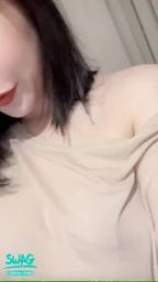 : Sexy red lips and pink nipples, do you think you can still miss the next video? 👀👀