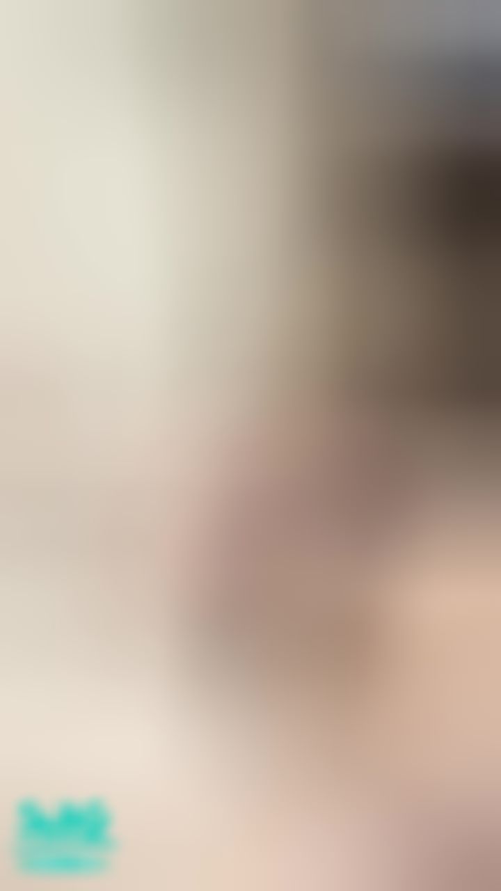 loveevelyn : 雙腿抬高高，微露出了.....