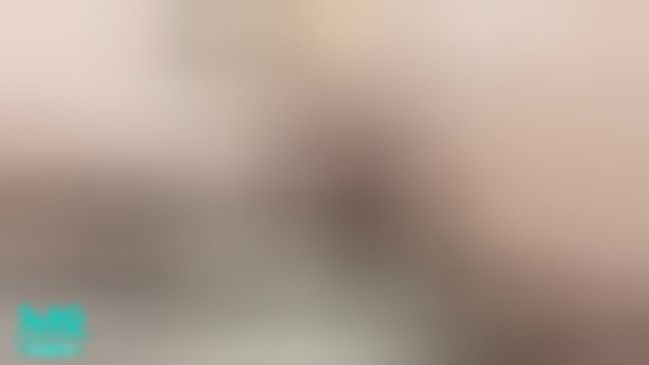 angelinababy : 狠愛吃棒棒-全裸無套實戰
男友視角 女上位 搖到身體往後 讓無套的肉棒用不同的角度 操爆小穴
你很色耶~還摸人家荳荳