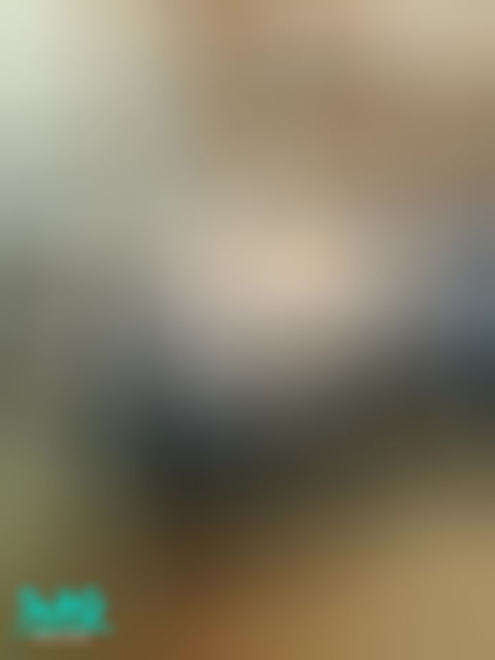 h*******y : 對不了焦的H巨乳🤤
穿著內衣🈵🈵ㄉ巨乳就這樣超有彈性的晃呀晃~
看著這晃奶都被覺得要暈了