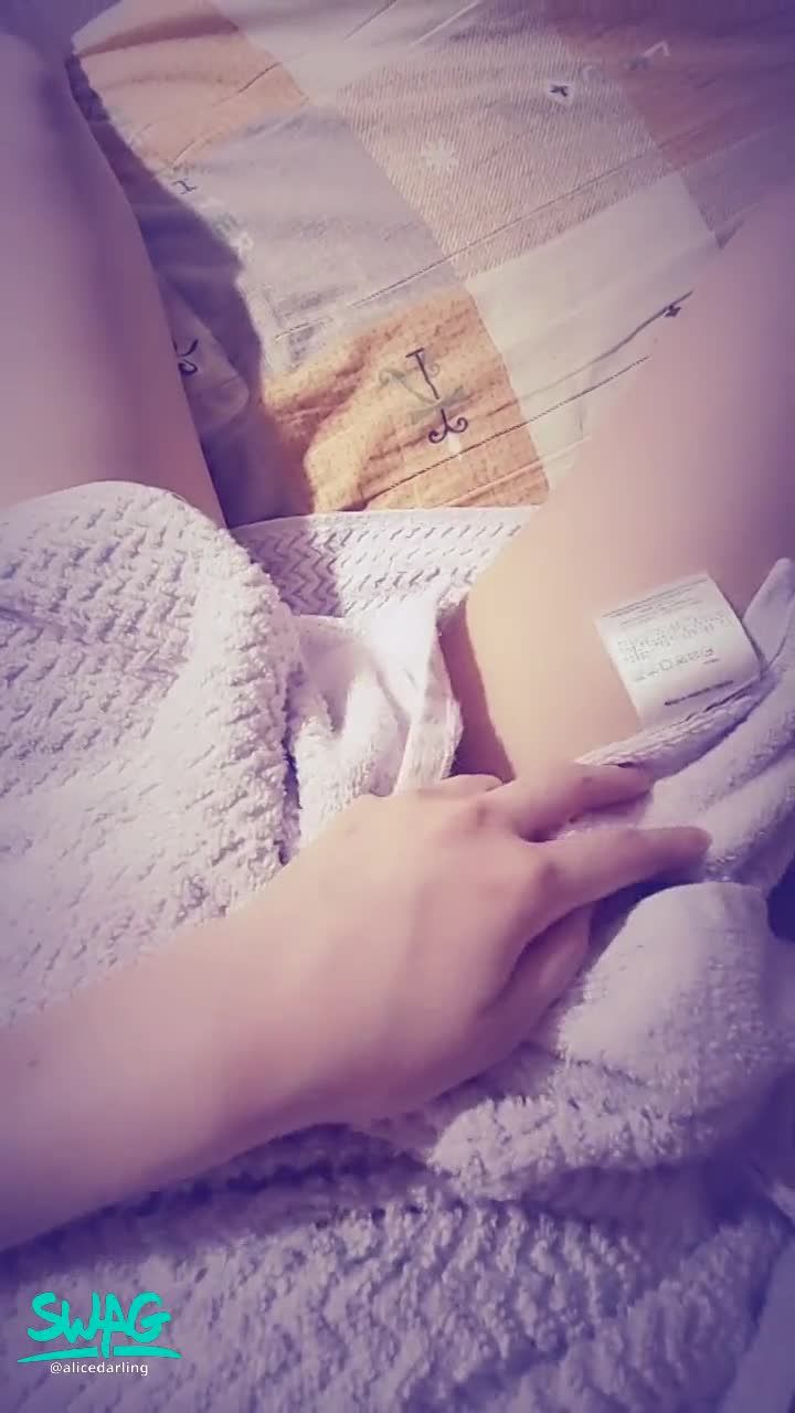 alicedarling : See the fur? 🙈 I really don't wear pants 🥰