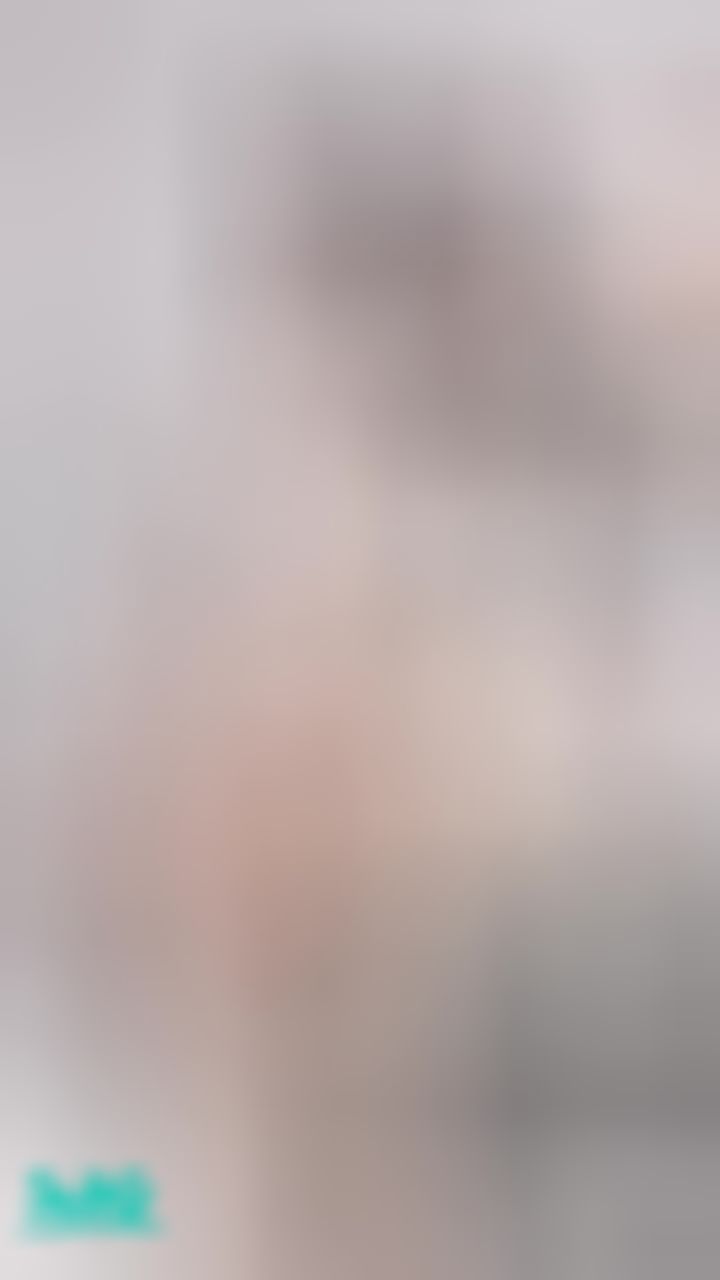 miyukibaby : 💢美腿蹺腳腿開開💢今天的開洞丁字褲喜歡嗎😘？