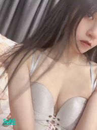 lizbaby : 想要被你擁有
#乳溝 #內衣 #露大半臉