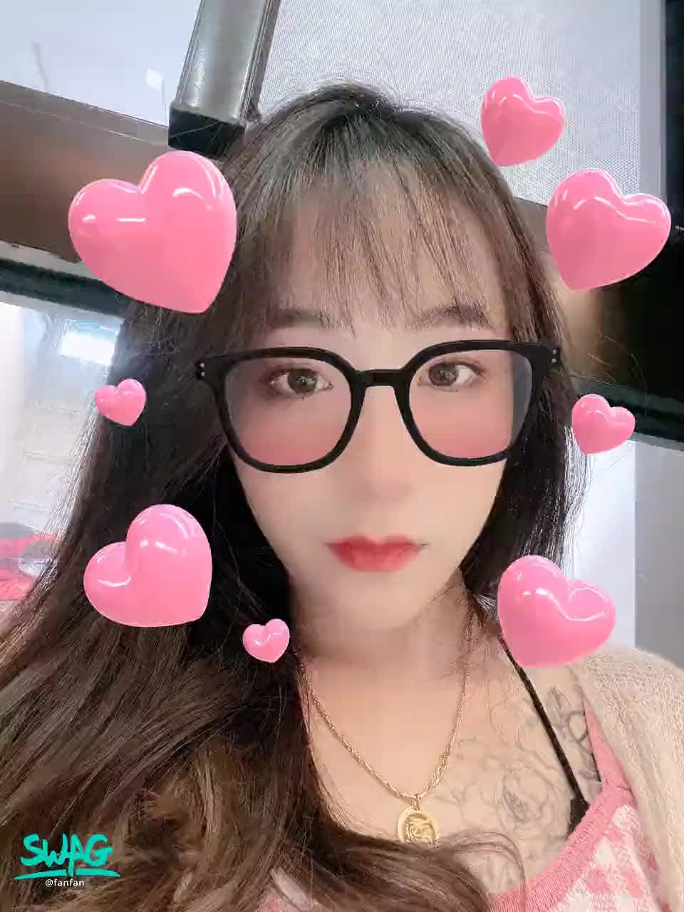  : can i wear glasses