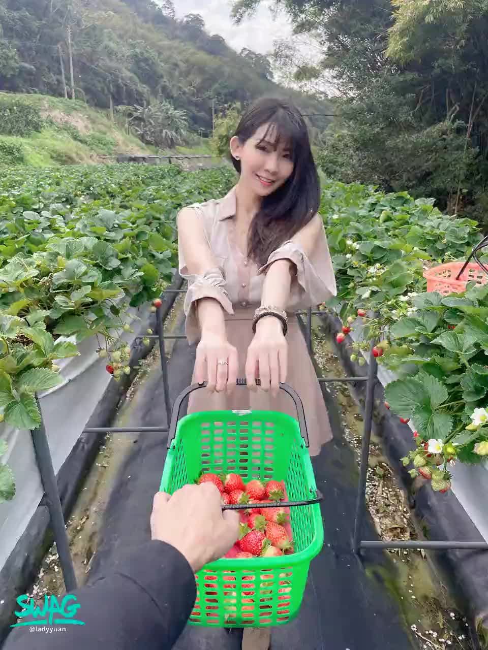 ladyyuan : 分享舊照片😂👍🏻我弟是知名攝影師，他掌鏡的假女友視角😂