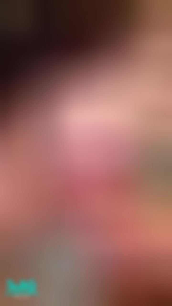 mumuq : 奶子上被射了熱騰騰的精液🤤
乳牛胸部上被射了好多牛奶⋯⋯可以再射一發到我的嘴裡嗎？想吃欸😈