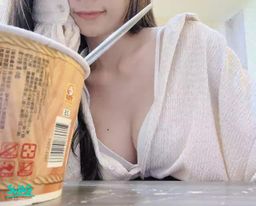 uubabyuu : 哥哥好久不見🌼連假放完了大家別憂鬱🌷
📢今晚10:30開播💓等你來玩弄色uu😈
#悠悠 #uubabyuu #小騷貨 #私訊 #大尺度