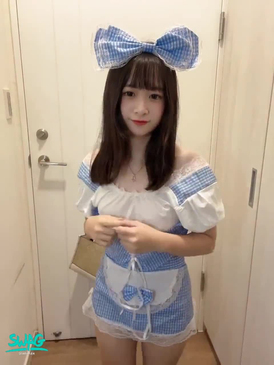 x****x : 主人🎀我已經換上你最愛的女僕裝囉🌸
是不是該關掉電腦玩我了🙈