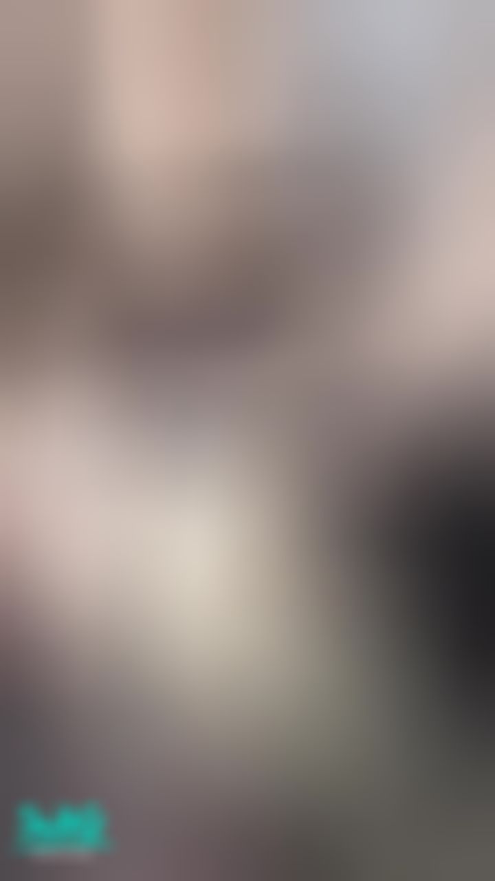 miyukibaby : 近距離色色淫語足交🙈🦶🏻💋喜歡絲襪腿足交嗎？💦
