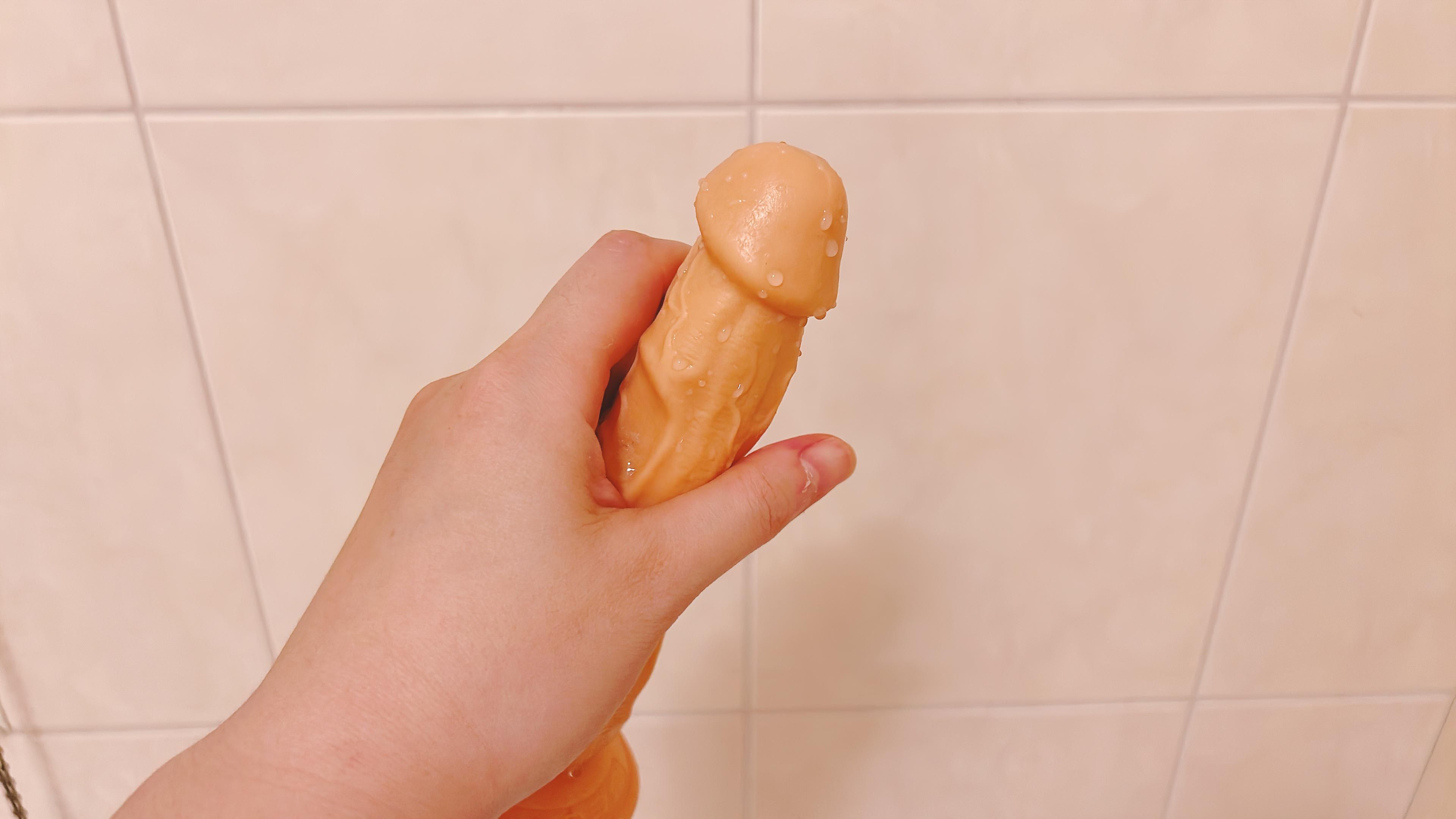 bershuka : 夜間自慰🔞高潮淫水噴肉色棒💦💦
大力噴射棒棒💦水柱噴彈💦