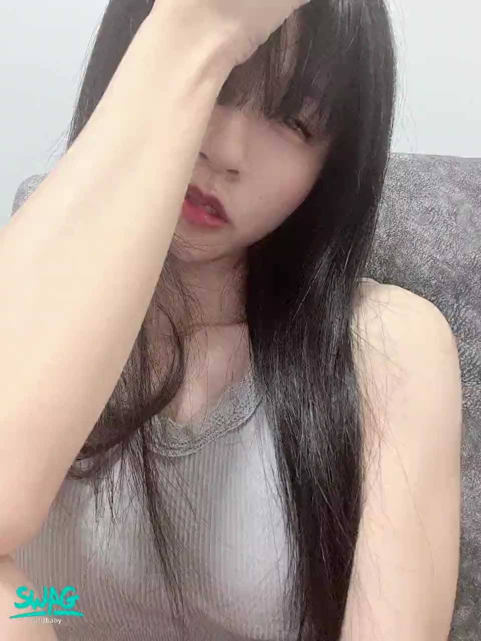  : 