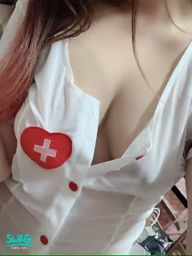 candybabe_yyds : 好想被哥哥打針呀💉💦
#巨乳 #sexy # cosplay #護士