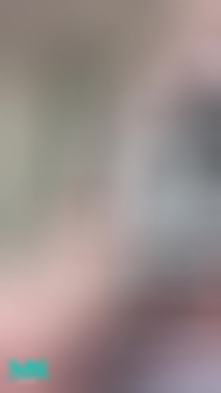 lynnbae : 這樣的眼神會把你們勾走嘛？